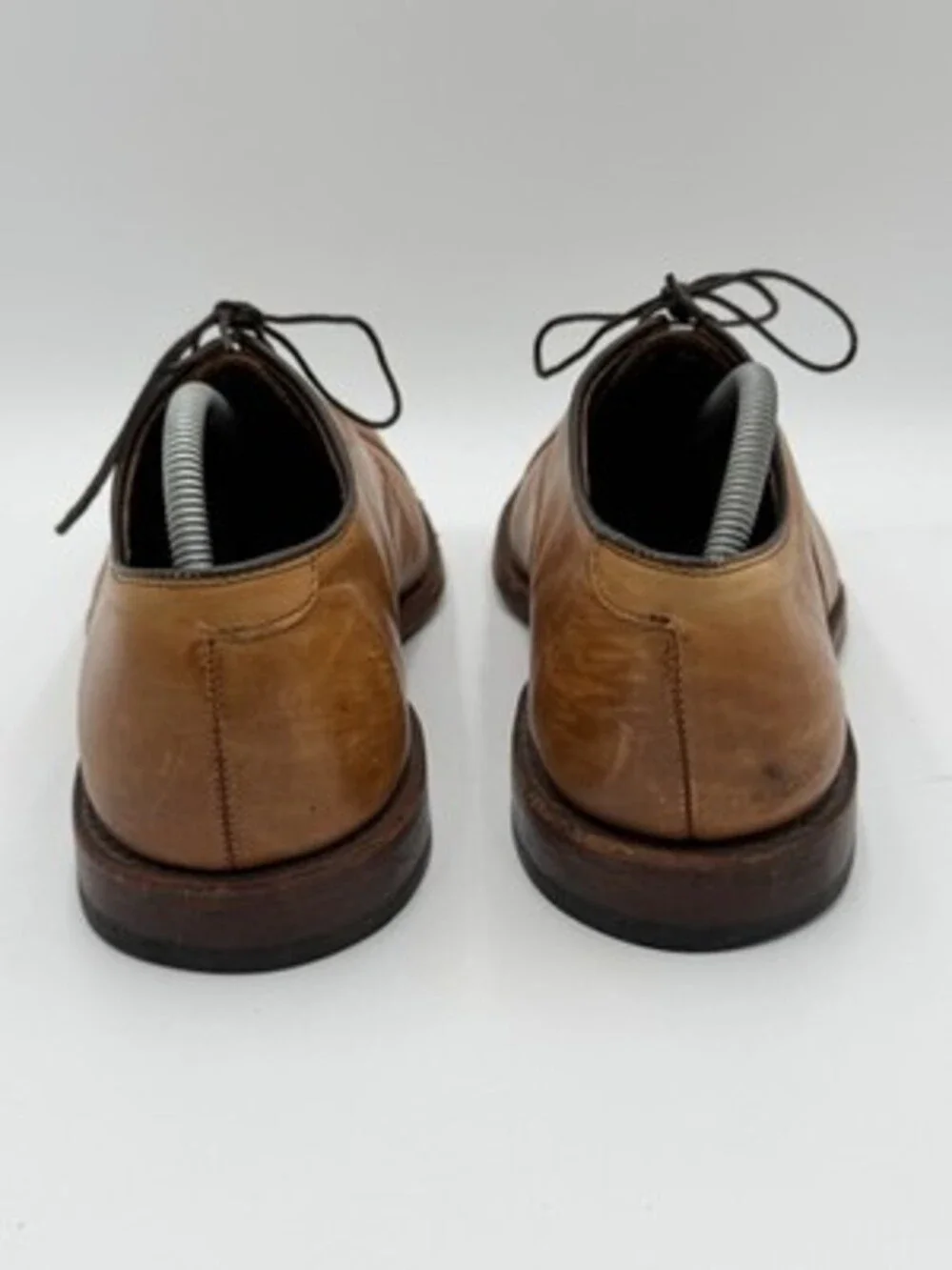 Allen Edmonds Fifth Avenue Men's Size 9 3E Leather Cap-Toe Oxfords  Walnut